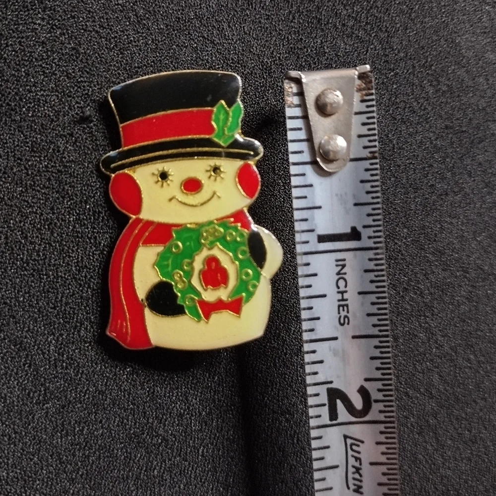 Vintage Festive Snowman and Wreath Enamel Brooch Set